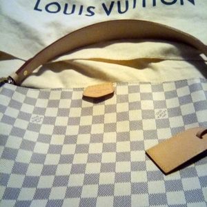 Louis Vuitton wallet and purse Authentic documents in photos. Carried once!